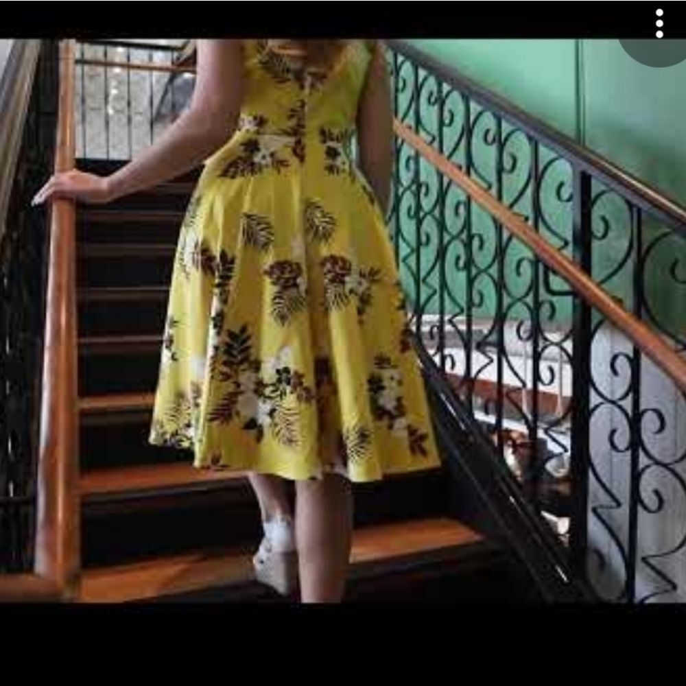 Eva Rose Sunny Floral Sleeveless Mini Dress Side Pockets